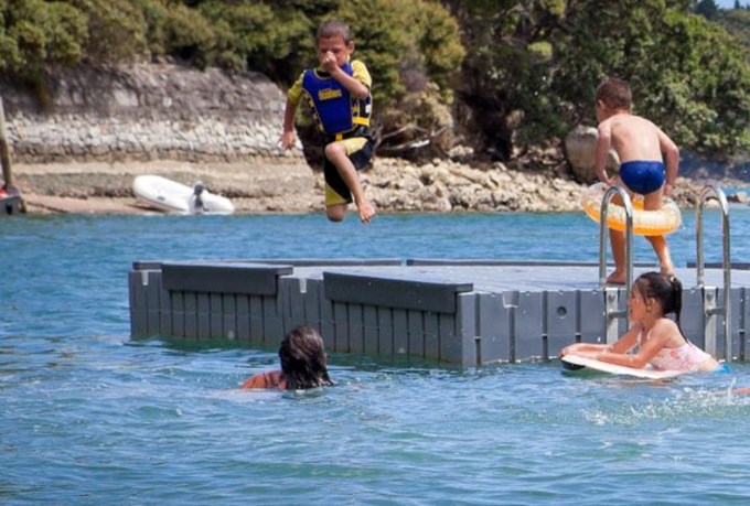 More pontoons for Hibiscus and Bays beaches
