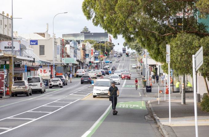 E-scooter on Dom Road