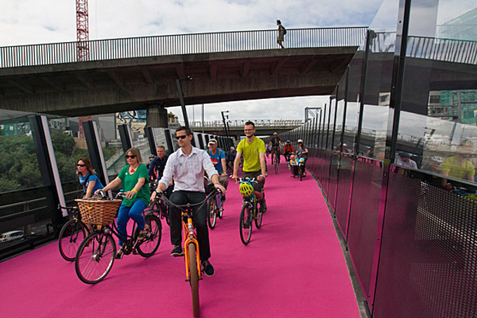 Thousands ride Lightpath
