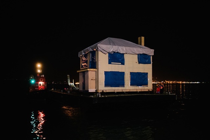 Precious cargo lands safely on Queens Wharf (1)