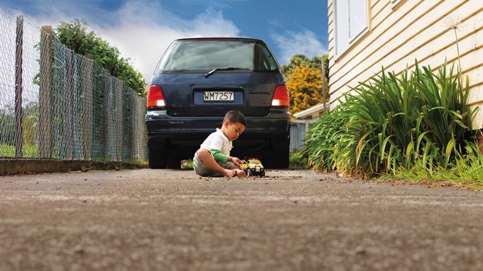 Brave mums front driveway safety campaign