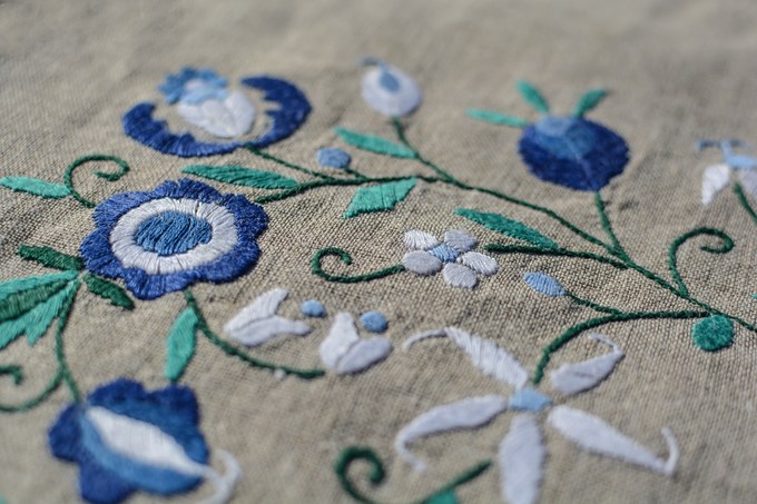 embroidery-2434980_1920_bkn5qcvj.jpg