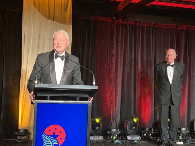 Mayor Phil Goff honoured at HSBC NZCTA China Business Awards