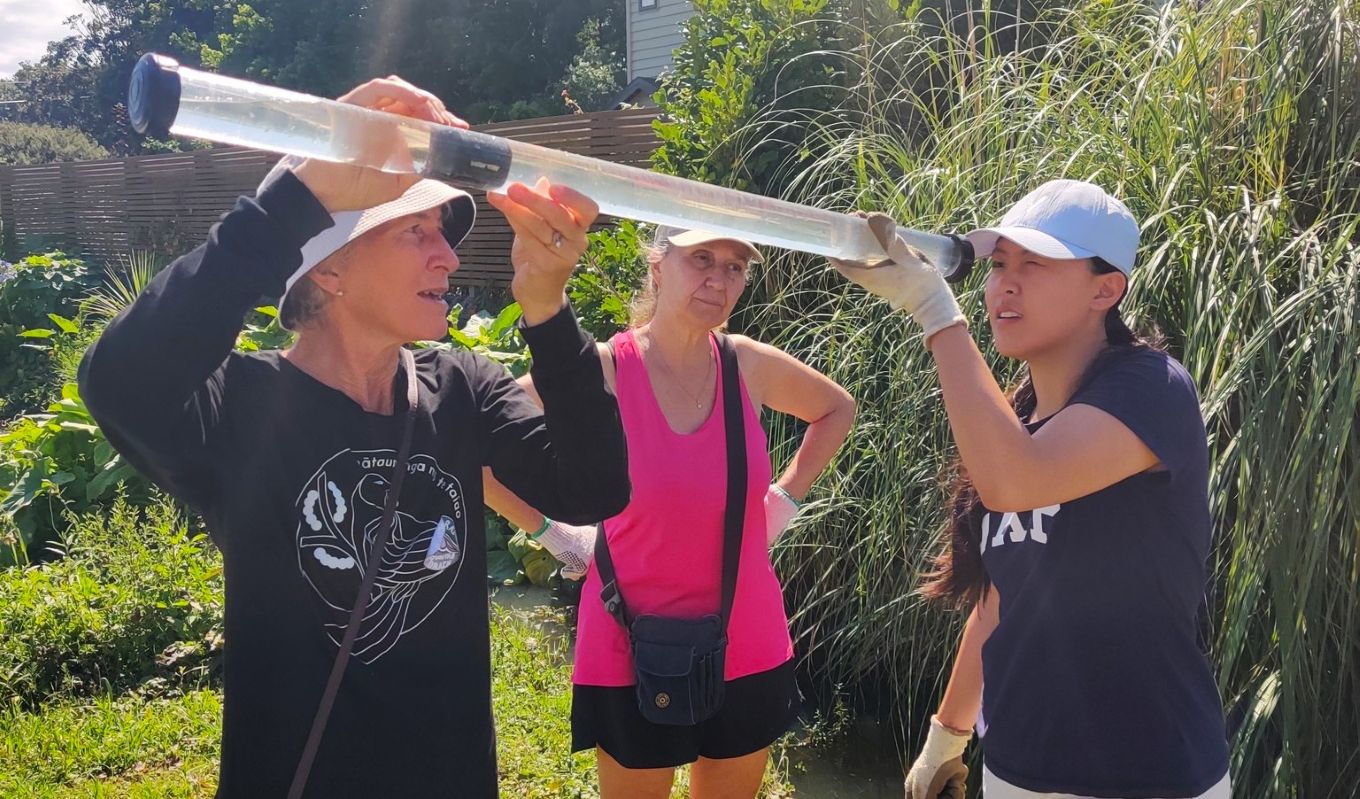 Restoring Takarunga Hauraki volunteers testing local waterways.