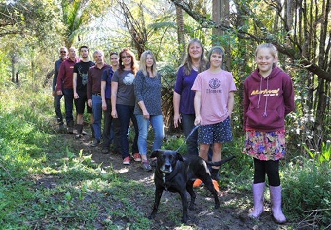 CommunityprojectshandRodney