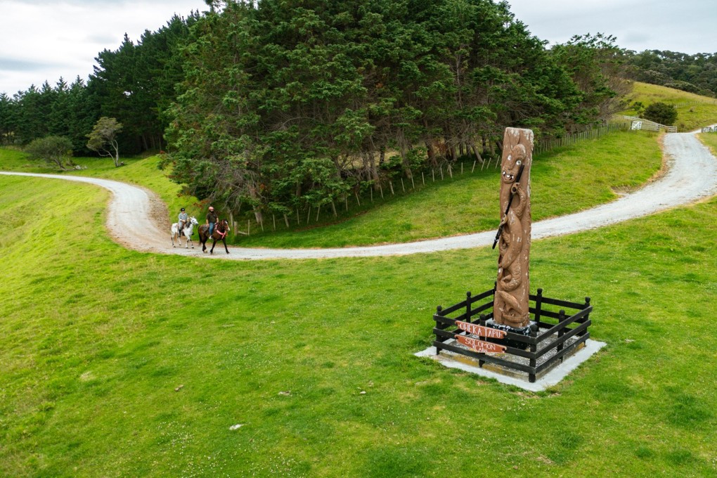 Atiu Creek Image 2