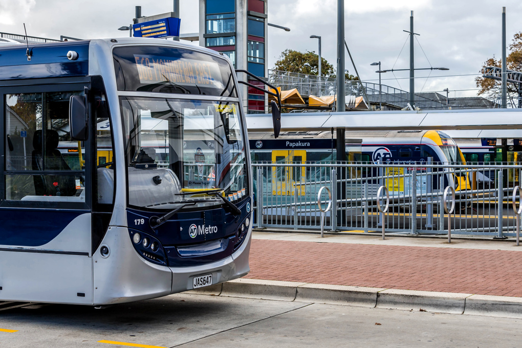 Papakura Station bus and train