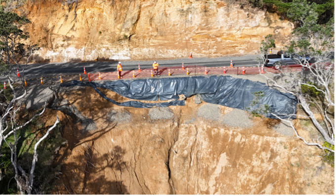 Āwhitu Road slip 1 – north of West Coast Road (before)