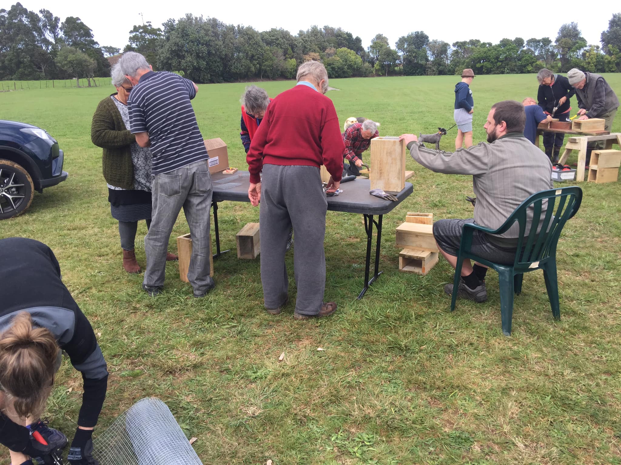 Awhitu Landcare group making rat traps