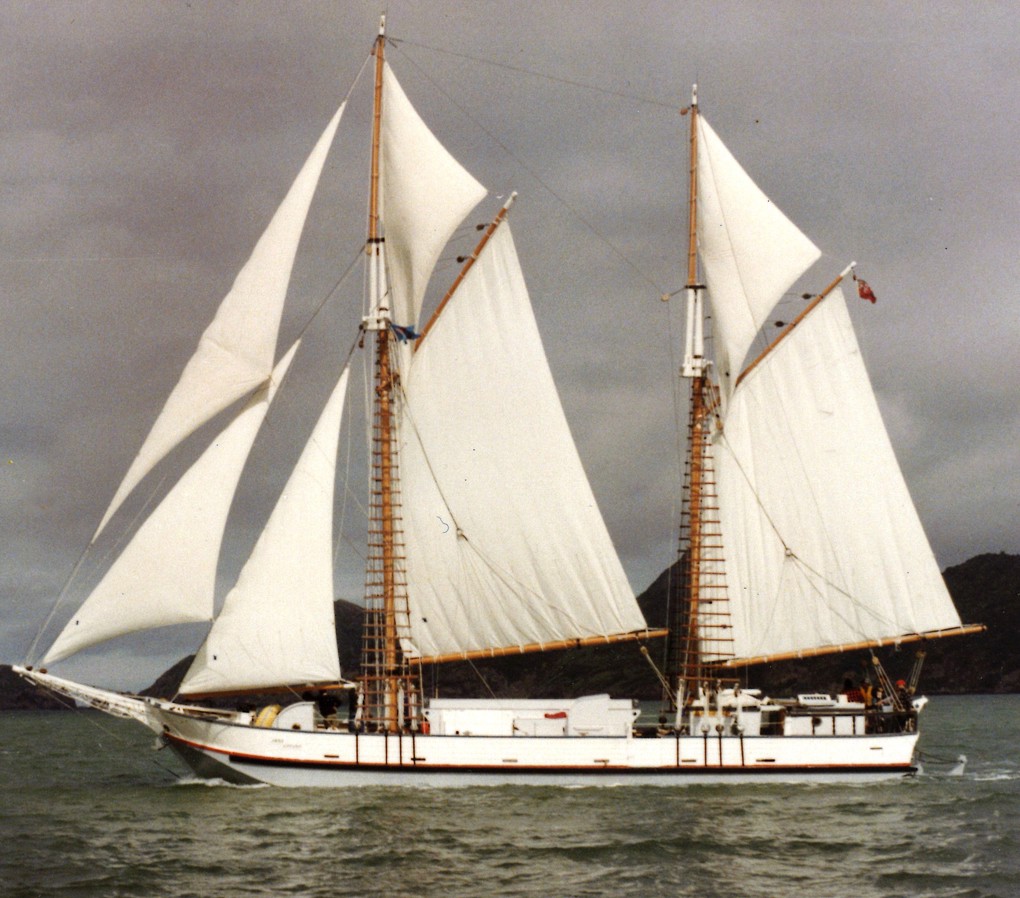 JG full sail Manukau Heads copy_xncyywlb.jpg
