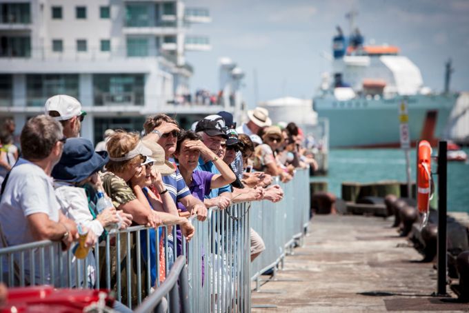 Anniversary Day Crowds 1360