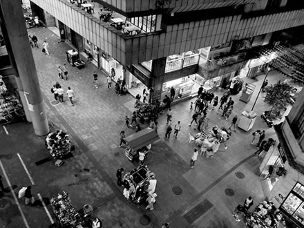 Response 93 Distance = √ A² + B² Street Photography Talk & Workshop With Z