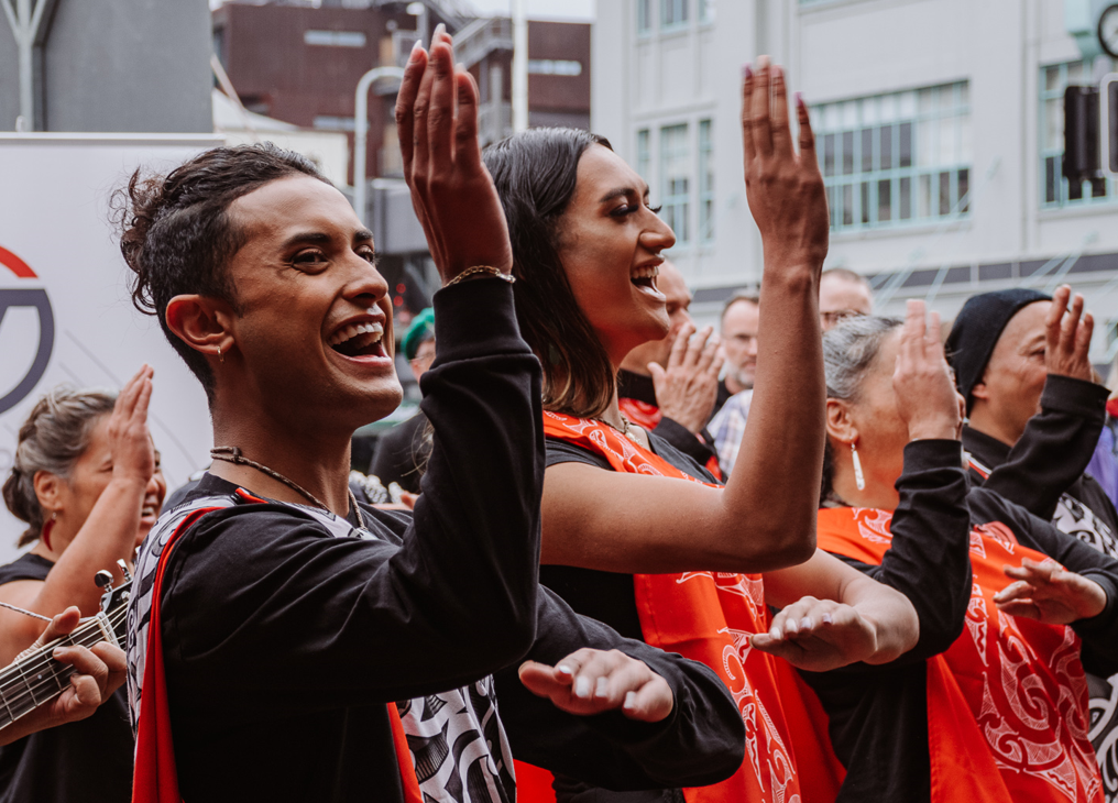 Aniwa Whaiapu Koloamatangi with Ahakoa Te Aha at Te Karanga a Hape