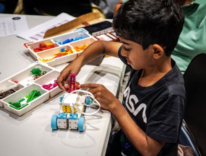 Robotics workshops at Stardome Auckland 480x365_igygjwjz.jpg