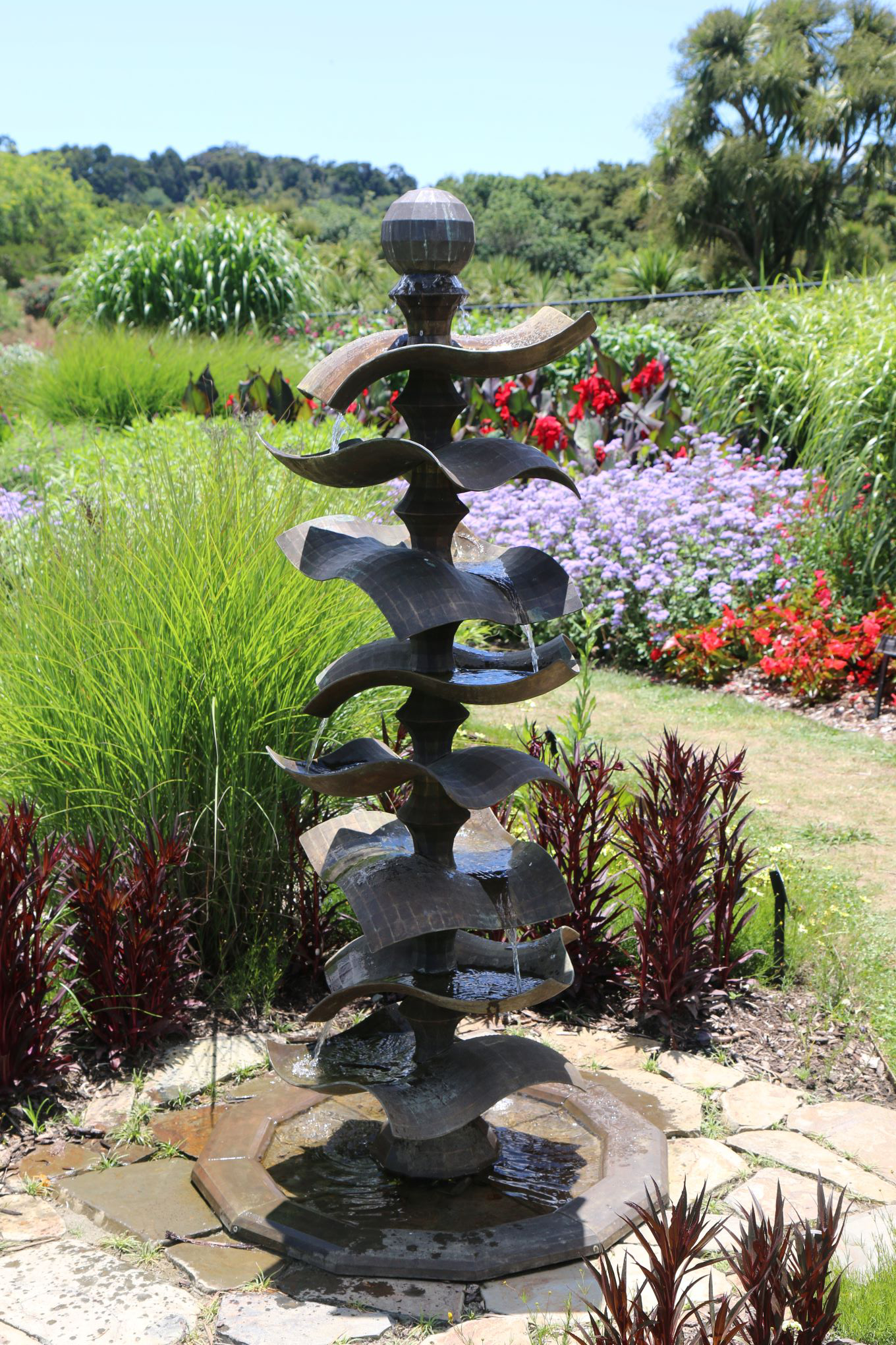 Bronze sculpture targeted at Auckland Botanic Gardens OurAuckland