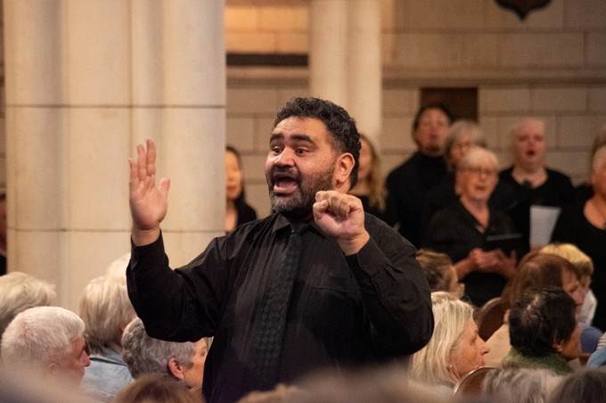 Steven and choir behind - photo credit Dominic Wilson_5pfmxkl5.jpg