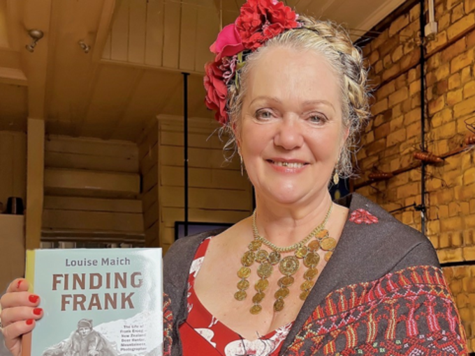 Author Talk Findingh Frank