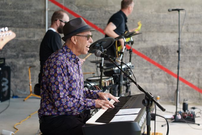 3 under 2 MB_zorse1vt.jpg