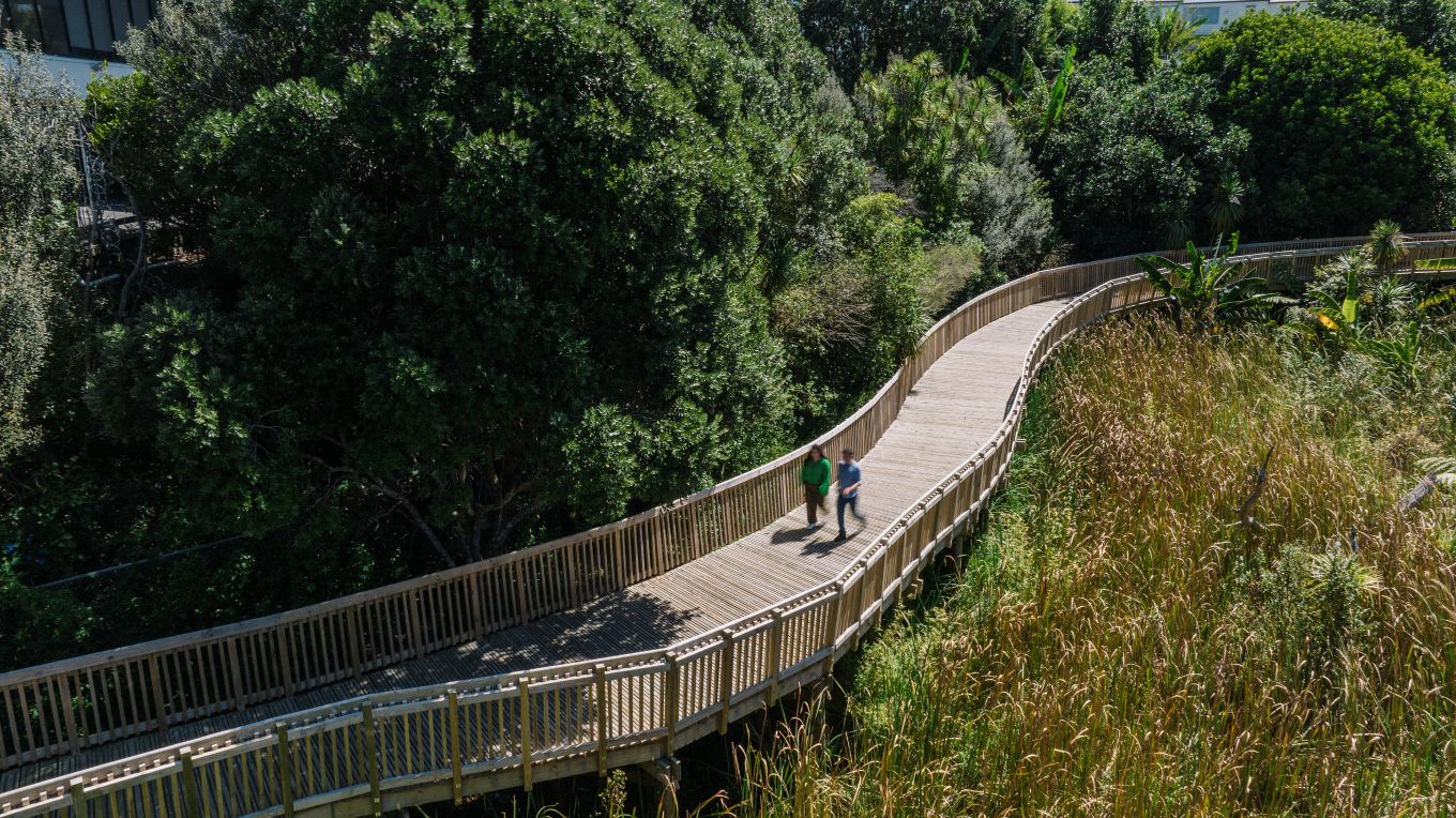 Patuone walkway. 