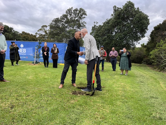 Mangere sod turning (1)