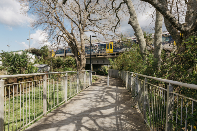 Explore Auckland with Akl Paths and free public transport