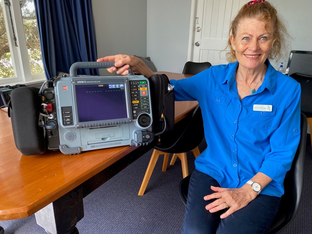 Defibrillator