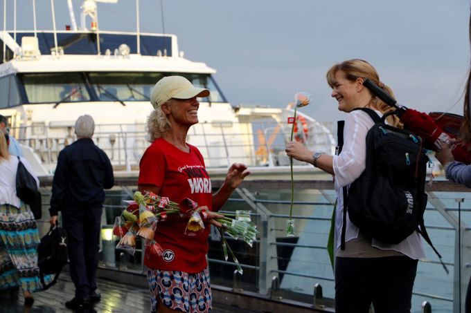 Thousands walk to work across Auckland