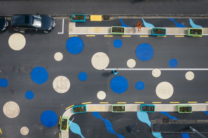 Colourful streetscape makes Sale Street safer for all (1)