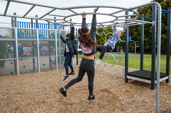 Bringing the spring bounce to your holidays with Goosechase 2