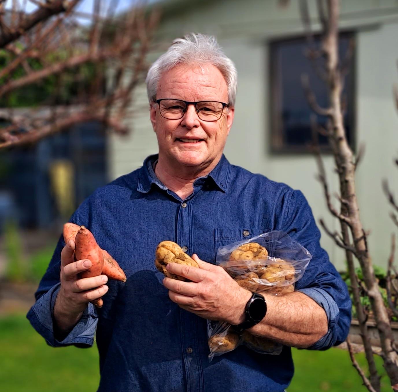 Manurewa Local Board chair Glenn Murphy says the pop-up store will put perfectly good produce on plates instead of in bins.