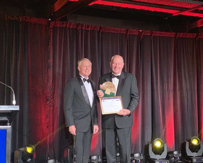 Mayor Phil Goff honoured at HSBC NZCTA China Business Awards (1)