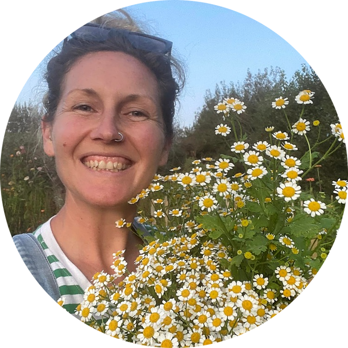 Eve Matricaria pic!.jpg_ha4wgvei.png