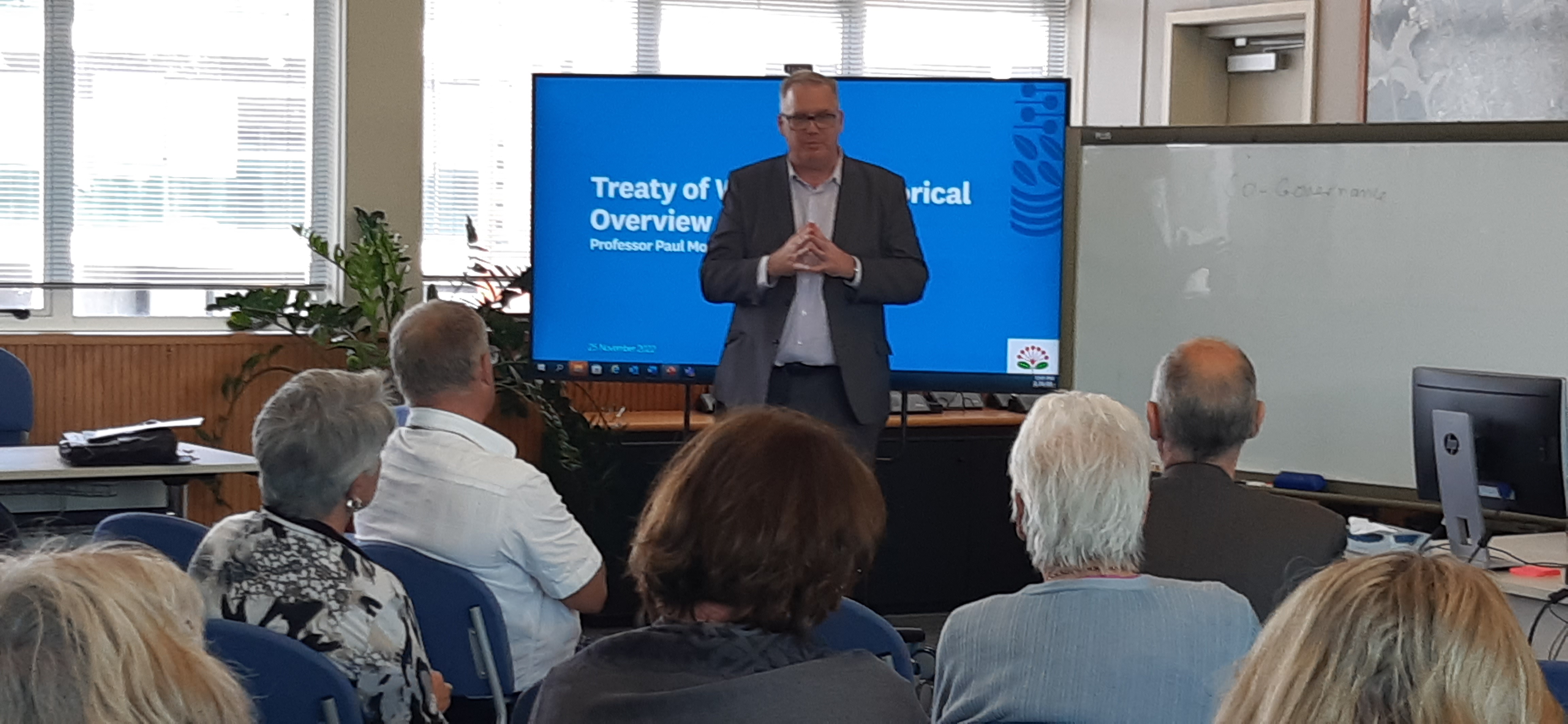 AUT Professor Paul Moon addresses the hui on issues surrounding Te Tiriti o Waitangi.