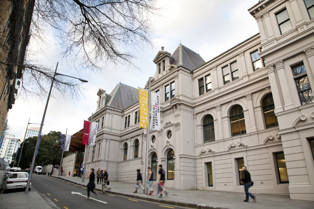 Auckland Art Gallery offering tours in Mandarin.jpg