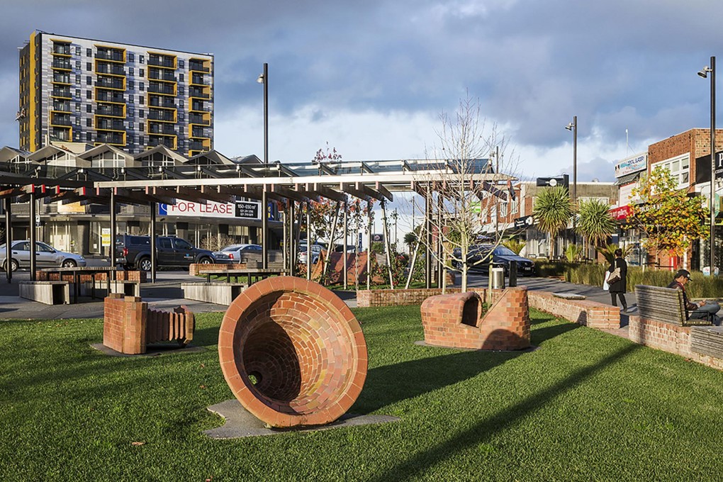 Peter Lange Artwork In New Lynn (1)
