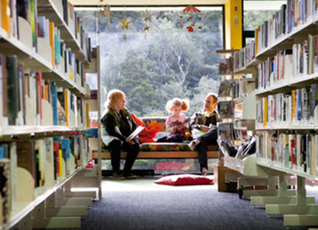 Libraries open on weekends