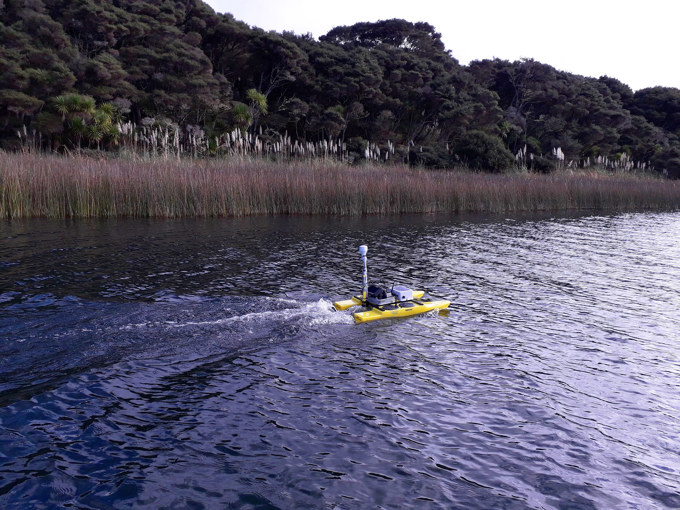 Meet the autonomous boat keeping our lakes clean
