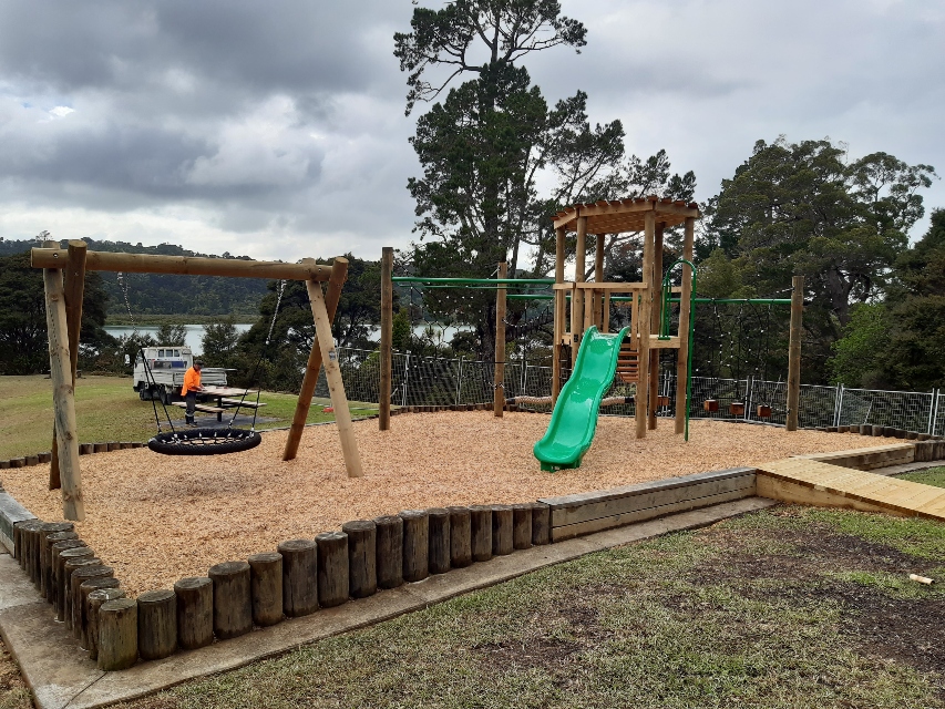 Takaranga Reserve Playground