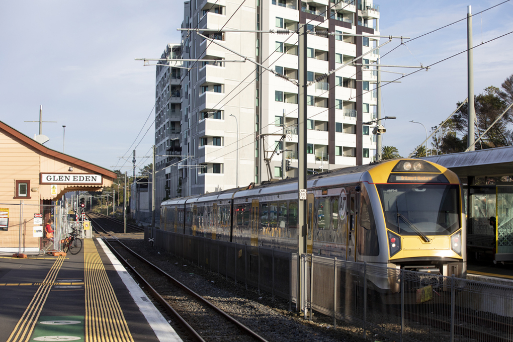 Glen Eden Train Station