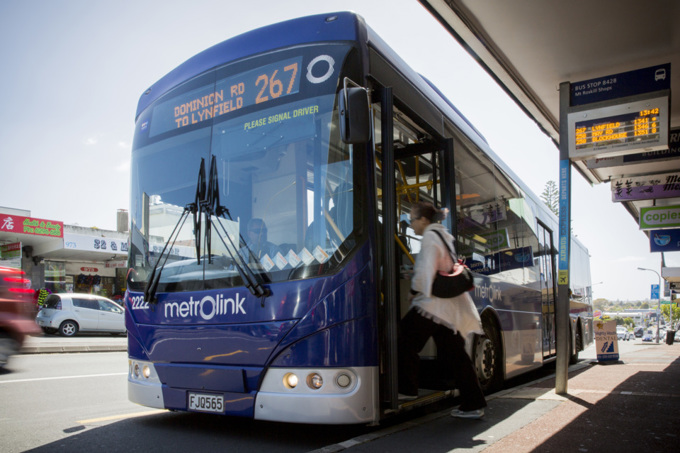 Improving traffic flow along Dominion Road (1)