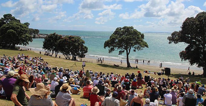 EGW 2016crowd right_flwp3vki.jpg