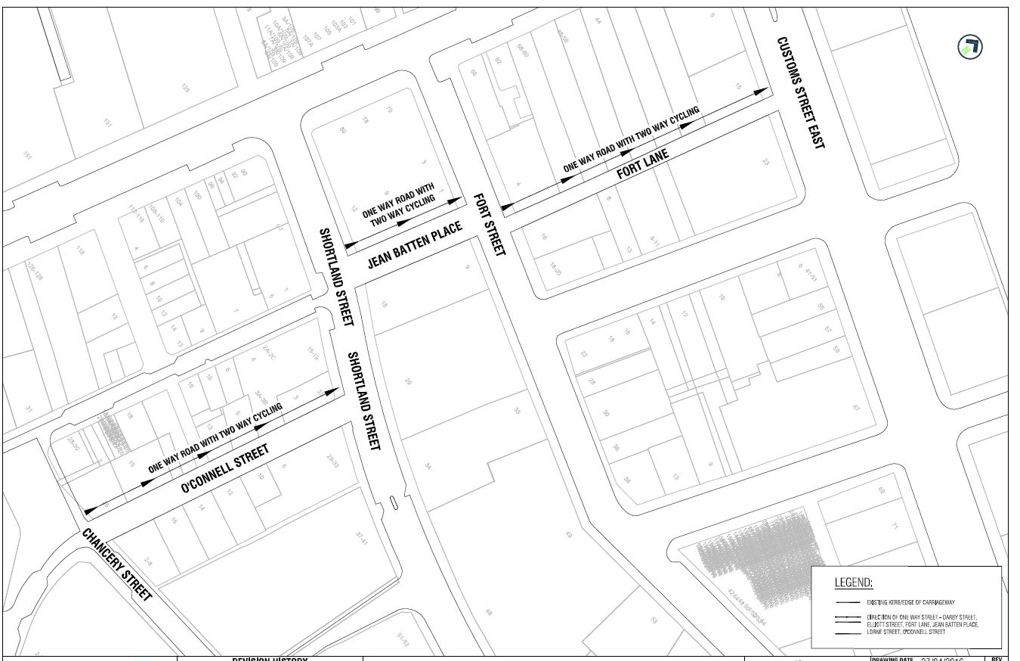 Two way cycle traffic in the city (1).JPG