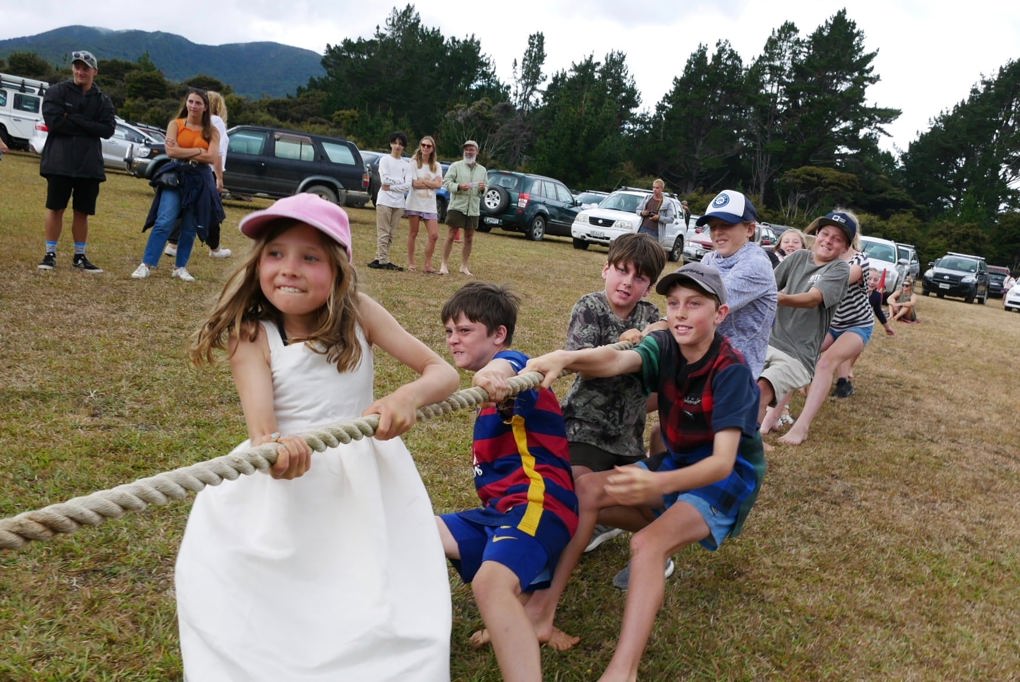 Aotea community groups awarded more than $200,000 by local board