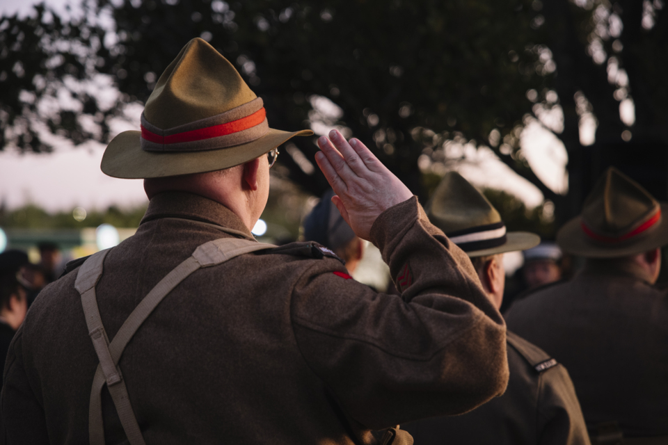 ANZAC soldier saluting.