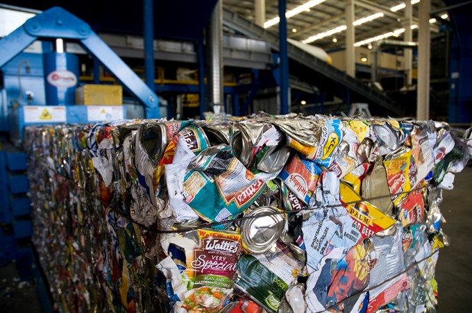 The cost of recycling contamination
