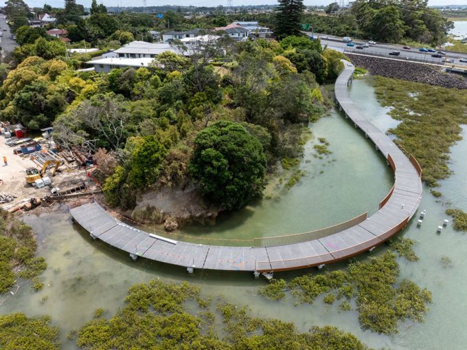 Boardwalk at Te Whau pathway