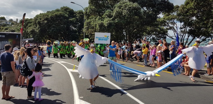 Plentyoffancybutnoflight1