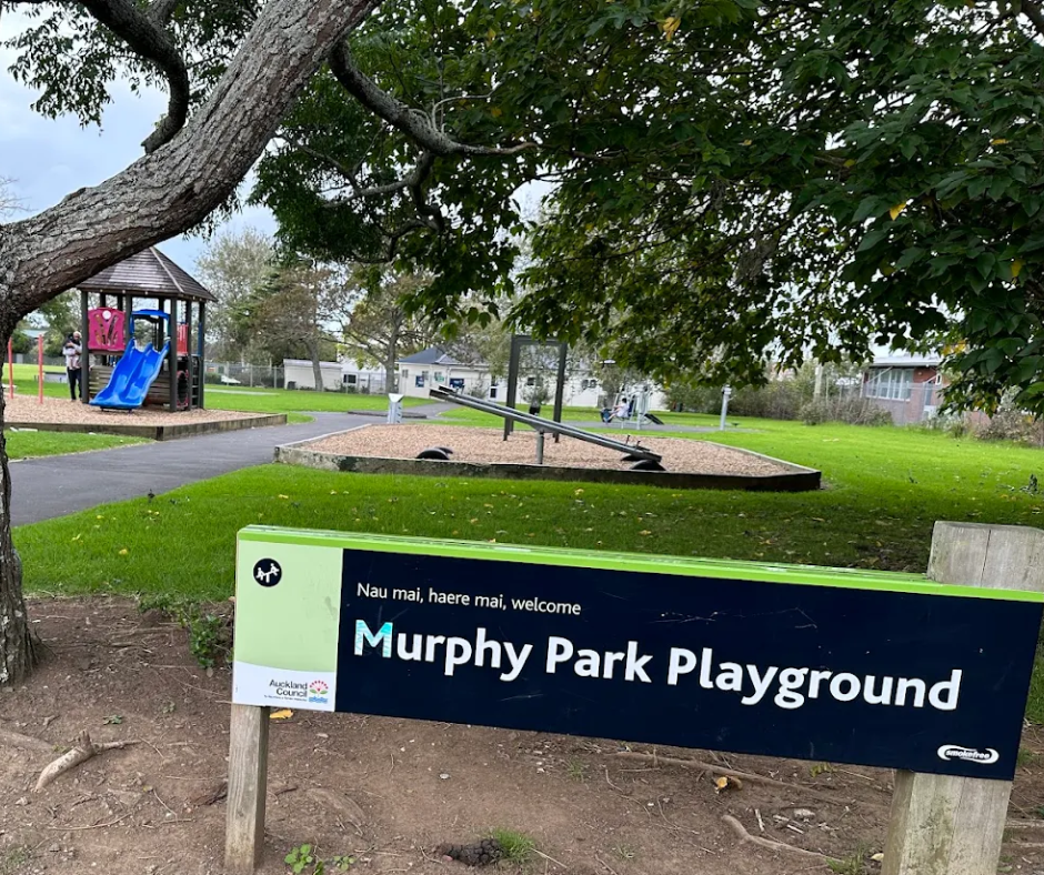 A sign to Murply Park Playground. 