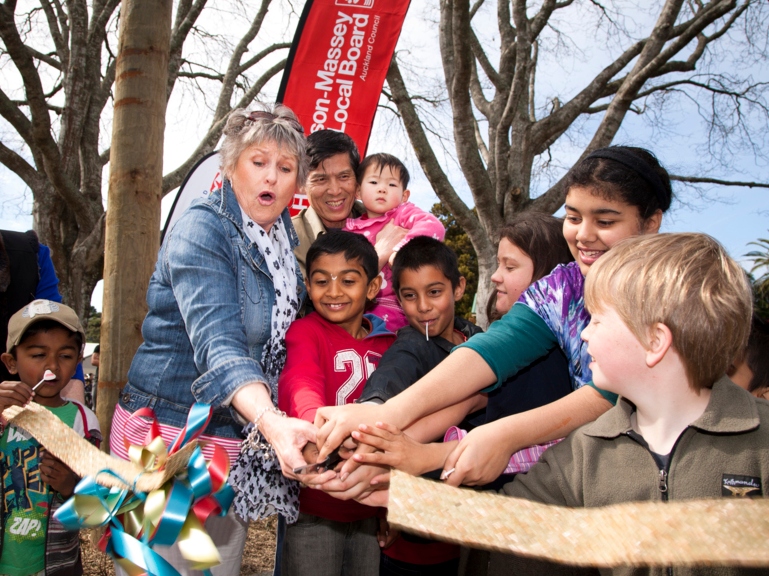 Opening the Tui Glen playground