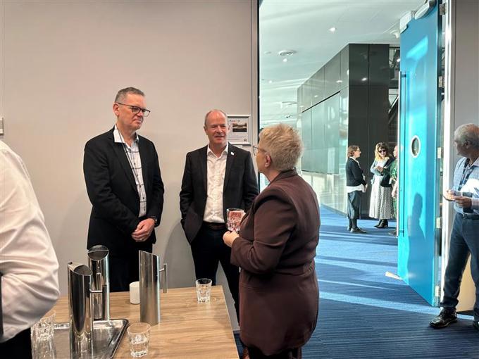 80894Fb9 1D26 4Fb7 B389 9017A0e38a56